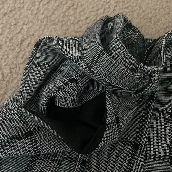 Patterned Pants - Picture 4 of 4